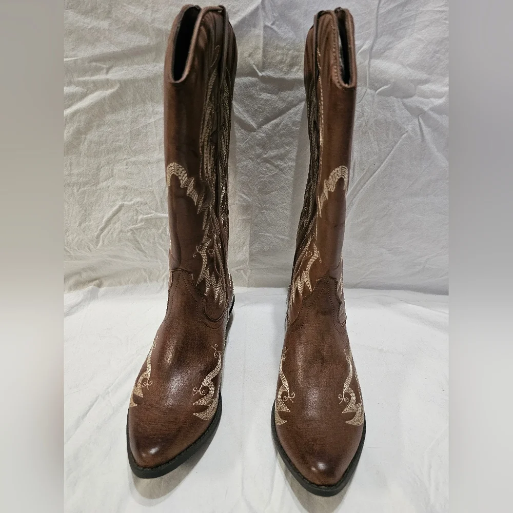 NIB Coconuts by Matisse Brown Boots - Picture 3 of 12